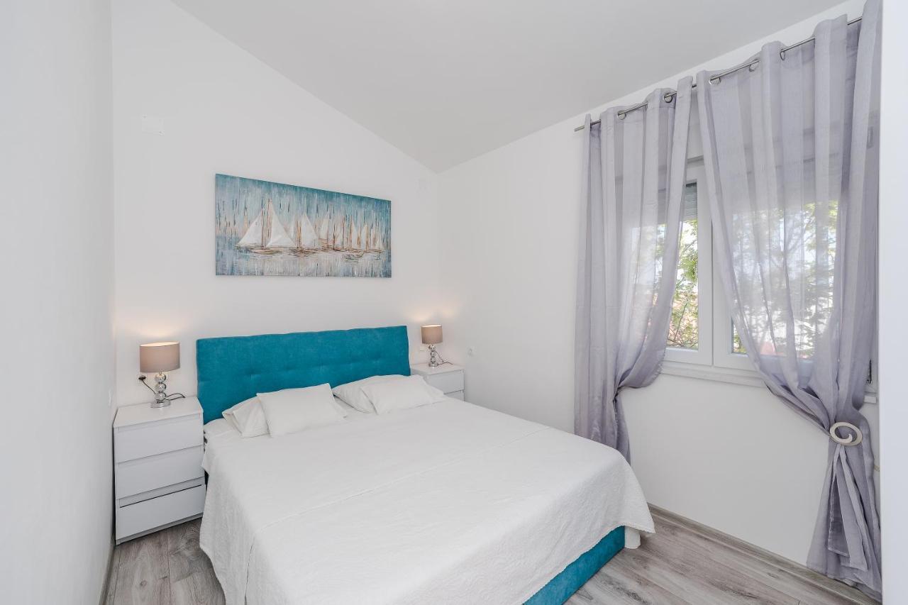 Apartment Marina *