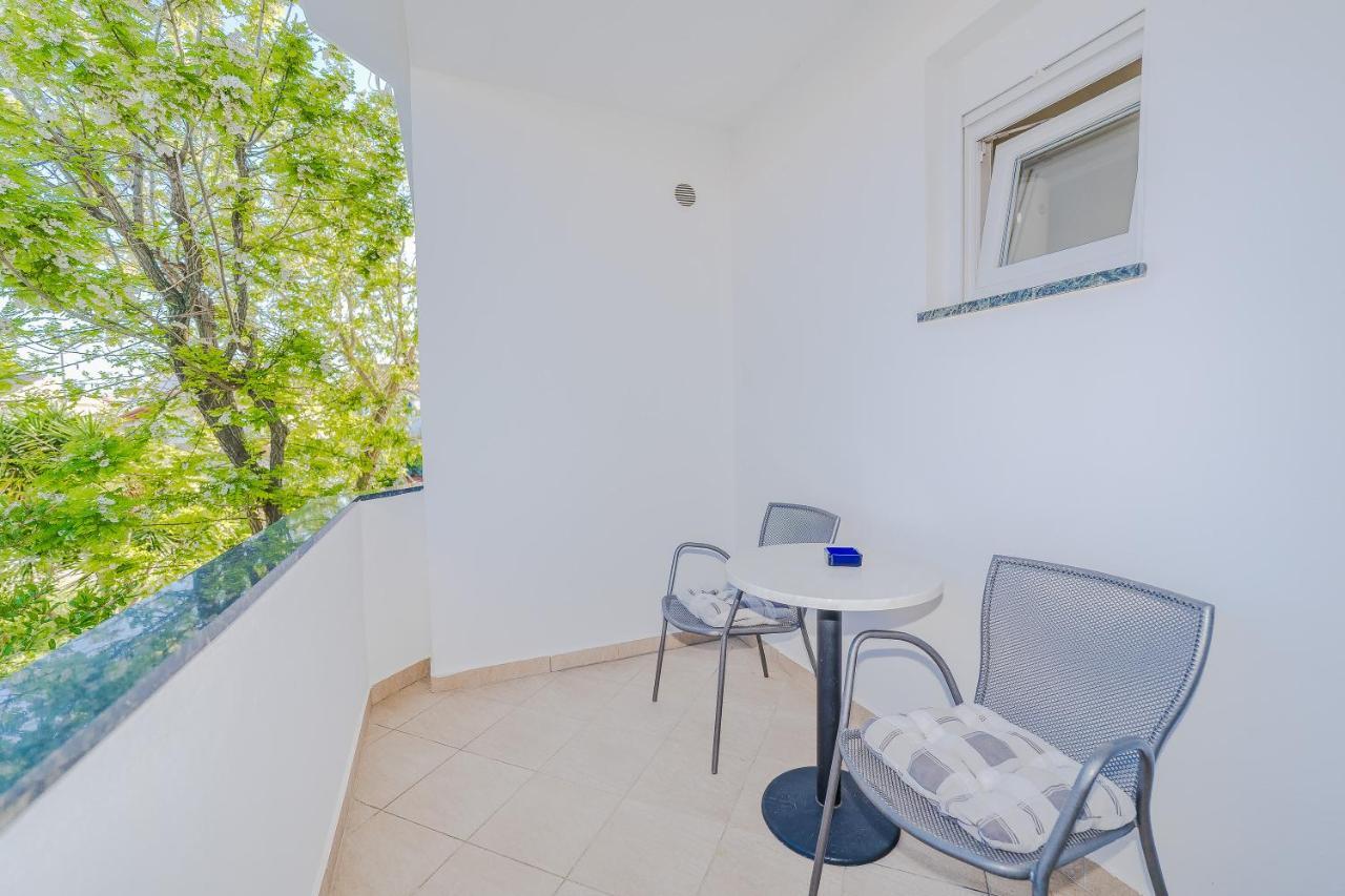 Marina Apartment *